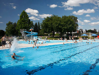 Urlaubsort Brakel - Freibad